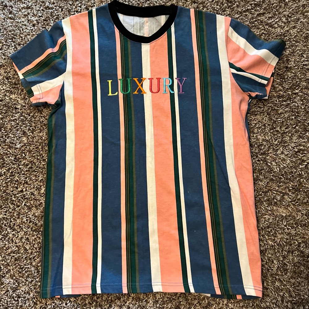 LUXURY T-SHIRT